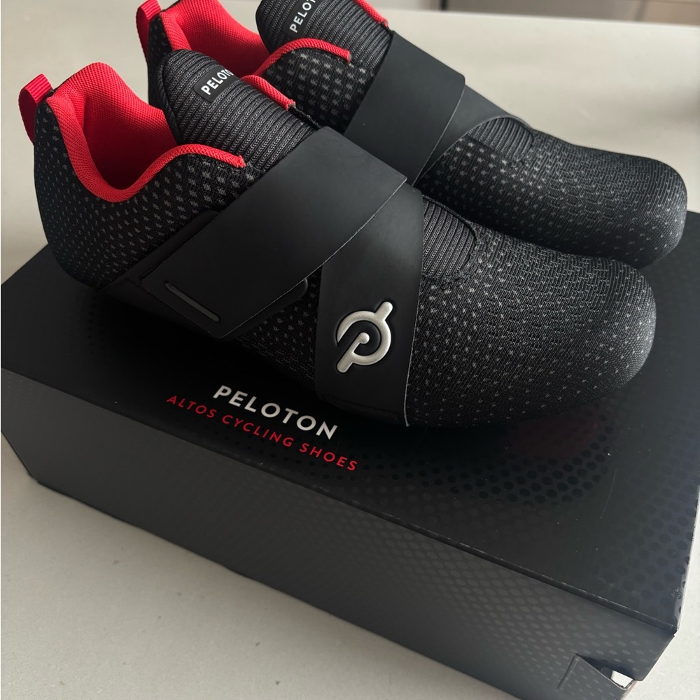 BNWT Peloton Altos Cycling Shoes
